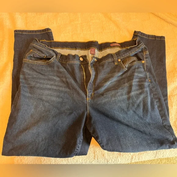 Women's Classic Dark Blue Straight Jeans - Picture 3 of 4